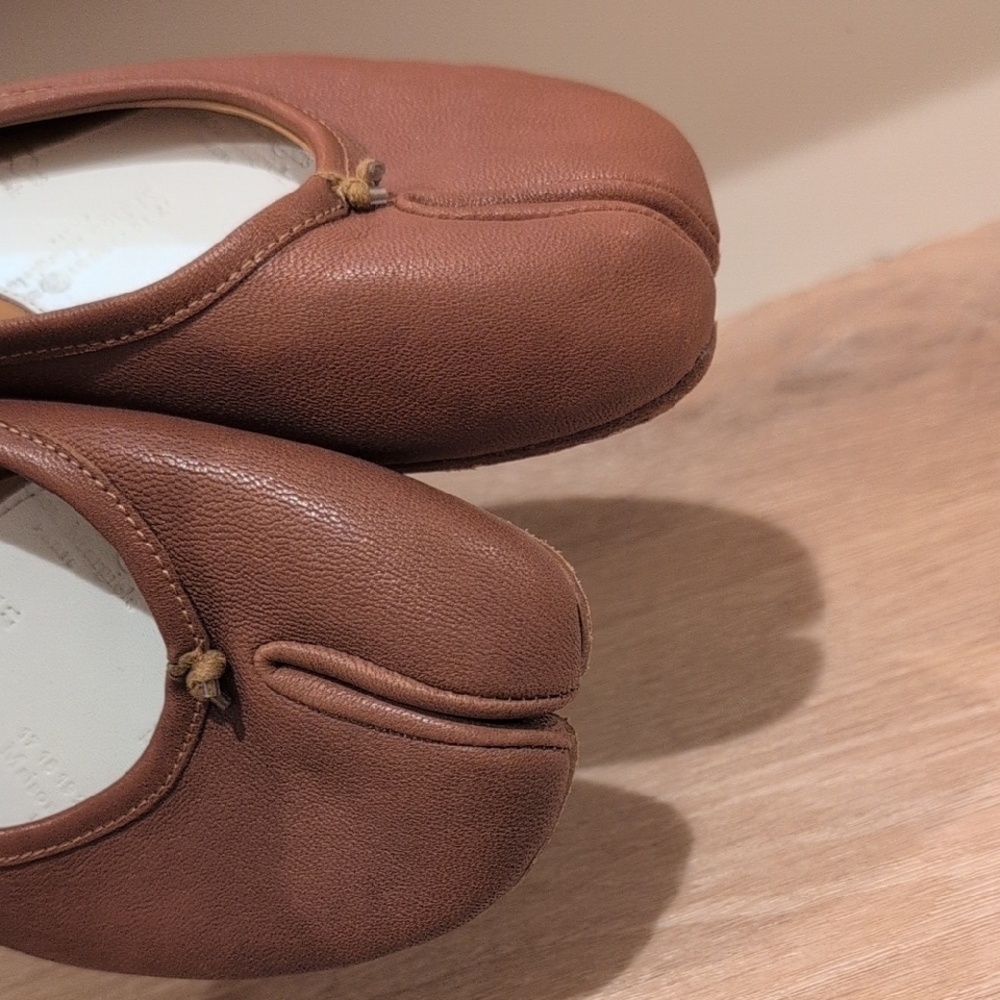 Brown Leather Split Toe Ballet Flats - Picture 6 of 9